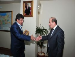 Öztürk Erkal'i tebrik etti